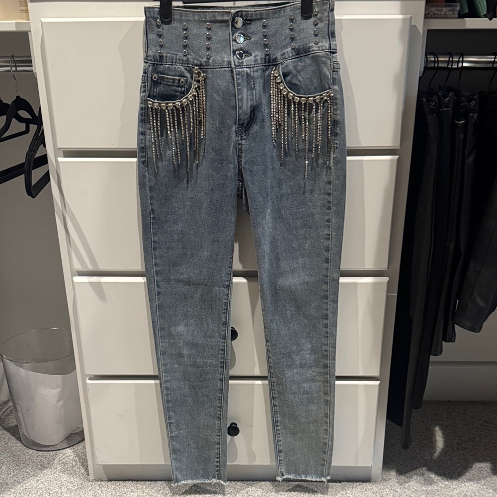 Stylish High-Rise Embellished Jeans